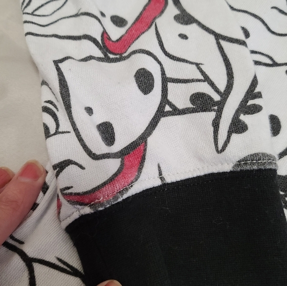 Disney sweatshirt size medium - Picture 3 of 8